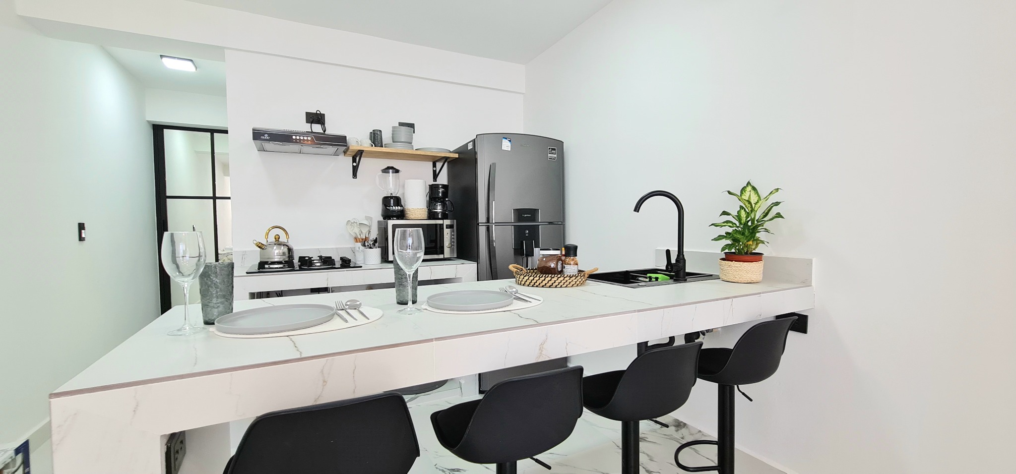 Kitchen & Dining Detail